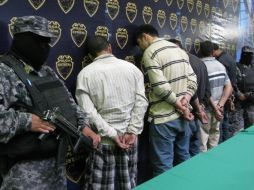 Policías estatales realizaban inspección de rutina, en ella pudieron detener a los presuntos delincuentes. M. PATIÑO  /