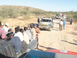 Un grupo de indocumentados es auxiliado por personal del INM antes de internarse a territorio estadounidense. NTX  /