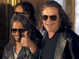 Fher Olvera (dcha) y Sergio Vallín, integrantes del grupo mexicano Maná, durante la presentación de su nuevo álbum. EFE  /