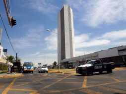 En el crucero de la Avenida López Mateos y la calle Colomos ya se ha instalado la nueva señalización. A. GARCÍA  /