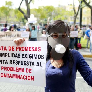 Protestan en comparecencia de Martha Ruth del Toro