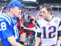 Peyton Manning y Tom Brady son de los jugadores que coordinaron el escrito para la Corte federal. GETTY IMAGES SPORT  /