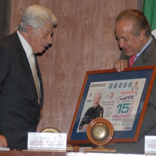 Lotería Nacional rinde tributo a López Tarso