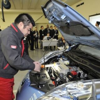 Nissan y Renault estudian una compañía conjunta