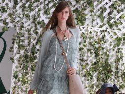 Una exclusiva prenda de El Palacio de Hierro durante la pasarela. ELINFORMADOR  /