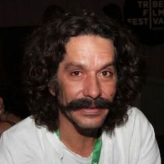 Documentalista, pese a todo