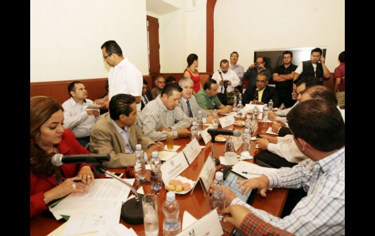 Las comisiones argumentaron falta de información e inviabilidad financiera para no dar su espaldarazo al proyecto vial. E. BARRERA  /