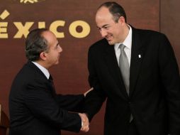 El Presidente Calderón agradeció a Arturo Chávez por su labor. REUTERS  /