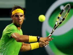 Rafael Nadal regresa un saque, hoy en el partido frente a  Tomas Berdych. AFP  /