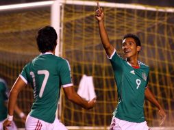 Taufic Guarch (der) fue autor de tres goles en la victoria mexicana. MEXSPORT  /