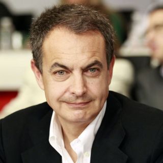 Zapatero evita una derrota anticipada