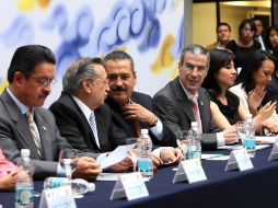 Beltrones considera que las distintas fuerzas políticas deben transmitir a la ciudadanía una imagen de responsabilidad. EL UNIVERSAL  /