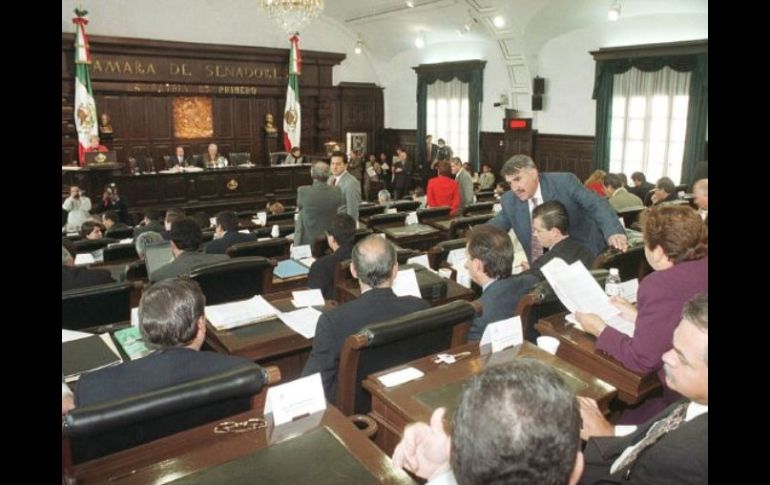 El fortalecimiento de la economía de EU  ha incidido positivamente en el desempeño de la actividad productiva mexicana. ARCHIVO  /