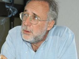 Sicilia leyó lo que llamó su último poema.  ESPECIAL  /