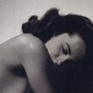 Navega imagen íntima de Elizabeth Taylor