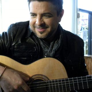 Luis Enrique filma en El Barrio latino el vídeo de ''Dame de tu boca''