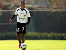 El jugador rojinegro, Édgar Pacheco, salió abucheado por los aficionados en el encuentro frente a Estudiantes Tecos. MEXSPORT  /