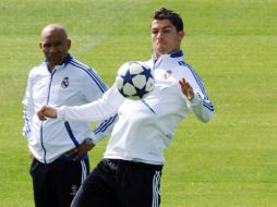Cristiano Ronaldo, quien viene saliendo de una lesión muscular, fue concentrado para enfrentar al Tottenham inglés. AFP  /