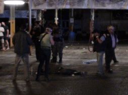 A la escena del crimen acudieron elementos de la Policía de Guadalajara y del Estado para realizar las investigaciones. ARCHIVO  /