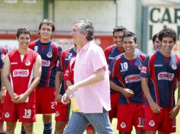 Jorge Vergara estuvo muy alegre en el entrenamiento de Chivas en Arandas. E. PACHECO  /
