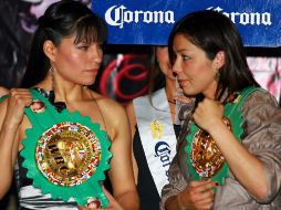 Ana María Torres (izq.) y Jackie Nava prometen una de las mejores peleas femeniles de la historia. MEXSPORT  /