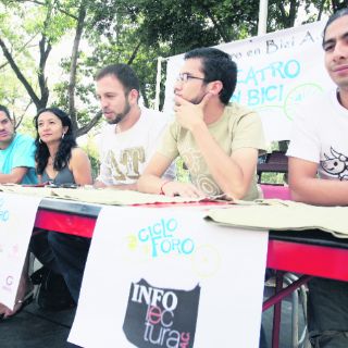 El teatro en la calle busca atrapar miradas