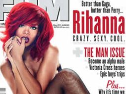 Se muestra con sólo un body negro y medias de red. EL UNIVERSAL  /