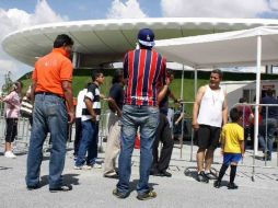 La Profeco investiga venta condicionada de boletos para partidos del Club Chivas. ARCHIVO.  /