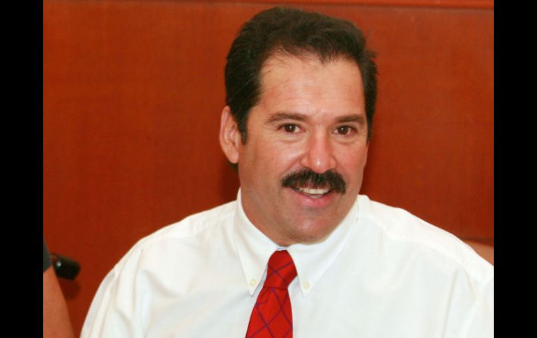 El presidente de la Comisión de Puntos Constitucionales, Jesús Casillas. A. GARCÍA  /