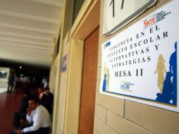 La imagen muestra el aviso sobre el foro donde se trata a nivel estatal el problema de violencia entre los estudiantes. A. GARCÍA  /