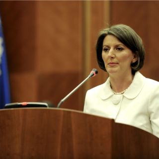 Eligen a subdirectora de la Policía de Kosovo como nueva presidenta del país