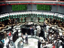 La Bolsa Mexicana de Valores pierde al colocar su índice de Precios y Cotizaciones (IPC) en 37 mil 403.22 unidades. ARCHIVO  /