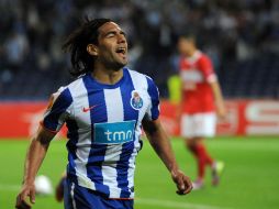 El colombiano Radamel Falcao anotó tres goles para el Porto. REUTERS  /