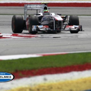 'Checo' termina en el lugar 15 en prácticas