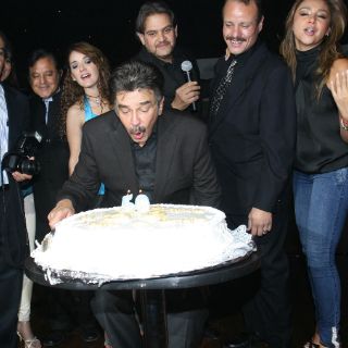 Jorge Ortiz de Pinedo celebra 50 años de trayectoria