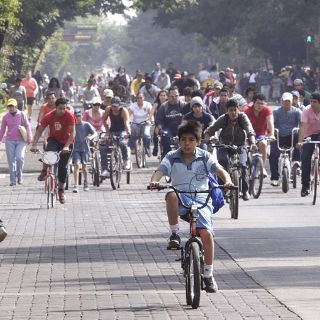 Arreola inicia la semana arriba de una bicicleta