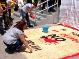Jóvenes se suman al llamado del escritor Javier Sicilia contra la delincuencia. NTX  /