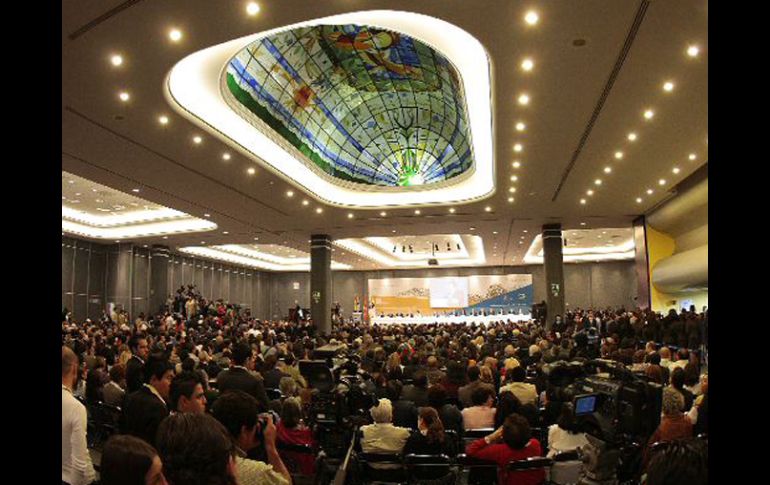 La Feria Internacional del Libro de Guadalajara 2011 espera unas 18 mil profesionales y 600 mil visitantes. S.NÚÑEZ  /