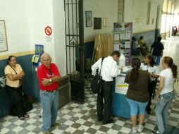 El problema radica en que no se cuenta con capacidad suficiente en hospitales para atender a los pacientes con la enfermedad. ARCHIVO  /