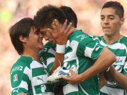 Foto de archivo de jugadores de Santos festejando una anotación. MEXSPORT  /