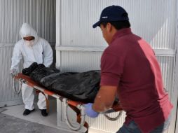 Continúa el arribo de cuerpos a la morgue de Matamoros. AFP  /