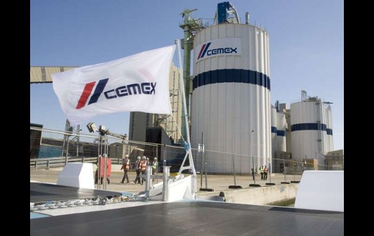 La cementera anunció la reestructuración de negocios de seis regiones. ESPECIAL  /