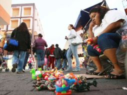 El Centro de Tlaquepaque alberga puestos ambulantes de todo tipo. ARCHIVO  /