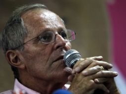 El ex candidato aseguró que 'uno (de los candidatos) tiene sin duda alguna  vínculos estrechísimos con Chávez.' REUTERS  /