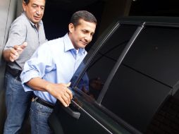 Ollanta Humala declara que se reunió con Luis Castañeda, ex alcalde de Lima, quien quedó en quinto lugar en la votación. REUTERS  /