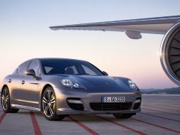 Porsche Panamera Turbo S.ESPECIAL  /