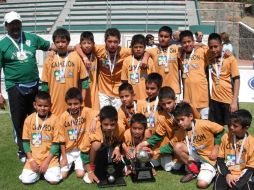 Escuela Ford 167 de León, Guanajuato, ganadora en Basquetbol.FORD  /