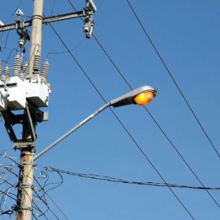 Aprueban modernizar alumbrado público