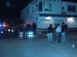 En la escena del crimen, policías municipales aseguraron 13 casquillos del calibre .9 milímetros. O. RUVALCABA  /