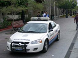 La Policía desconoce quién o quiénes dejaron la maleta. ARCHIVO  /